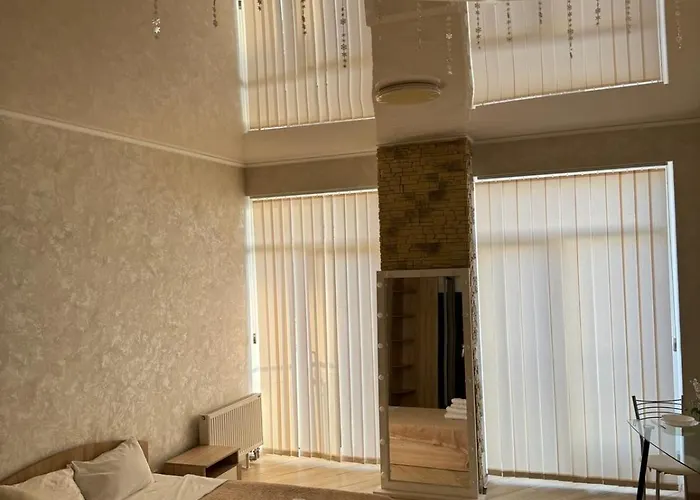 біля моря 8 поверх *